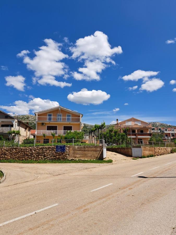 Apartman Ema Grebaštica Buitenkant foto